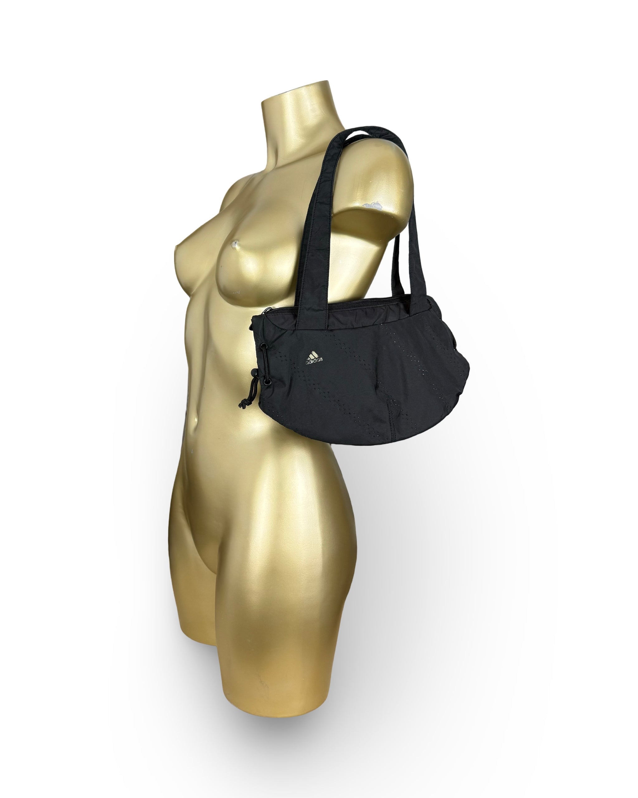 Black activewear logo shoulder bag (29x15cm)