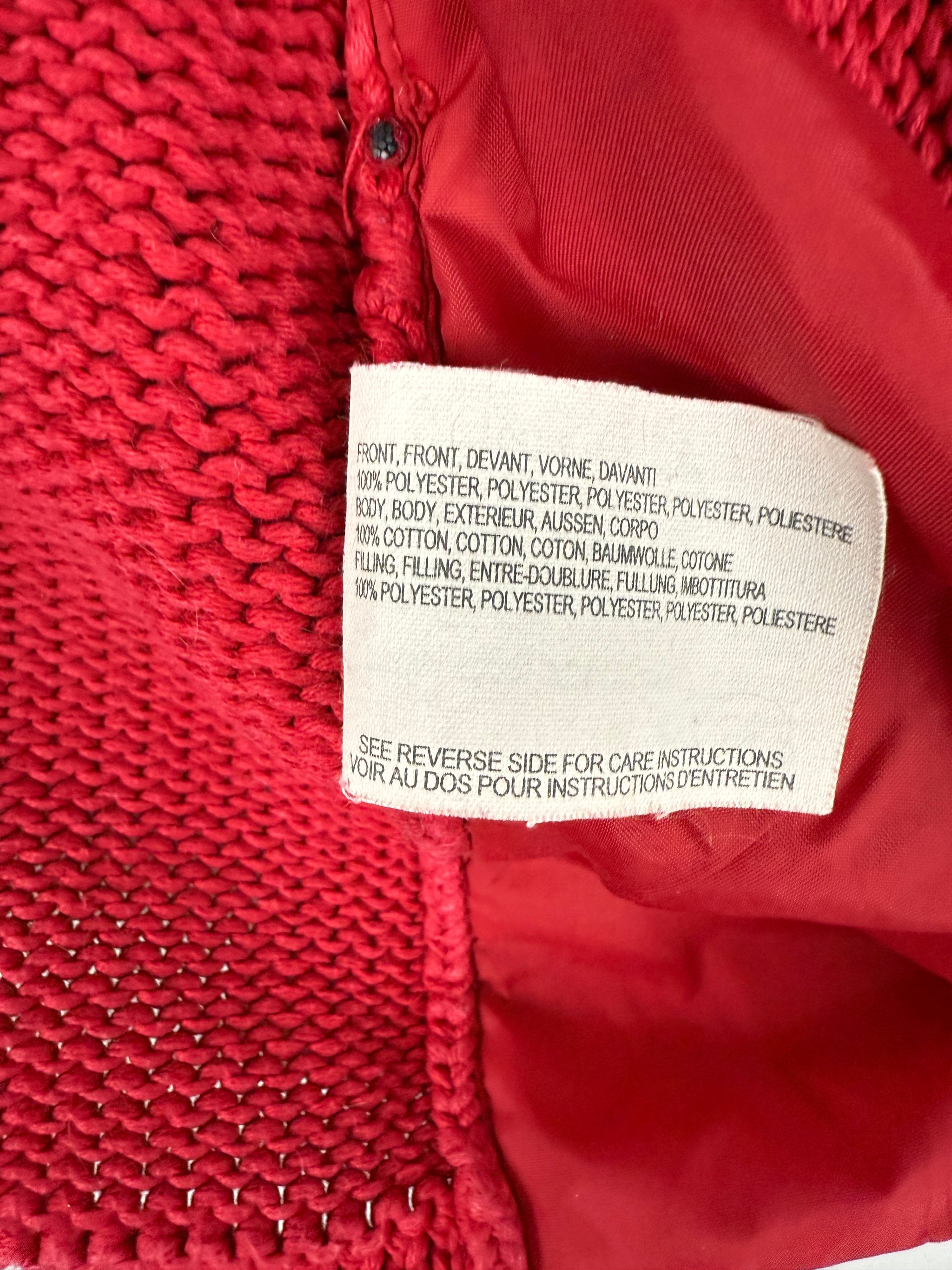 Red knitted tight fit hooded jumper with belt (XS)