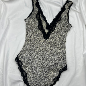 Beige lace detail body top (S)