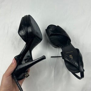 Black leather FF logo heels (37.5)