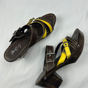 Yellow wood clogs heels (41)