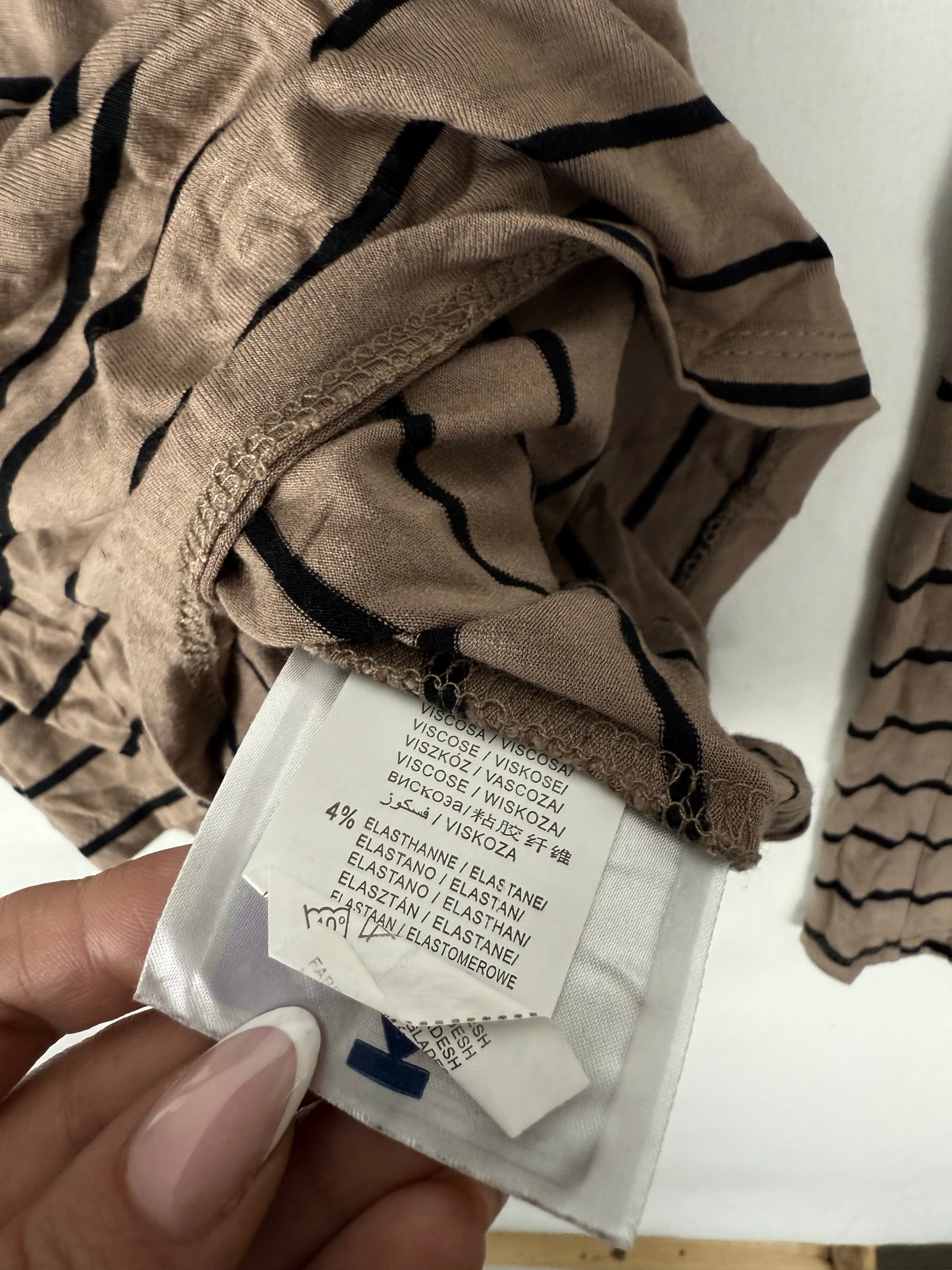 Beige striped plunge neck long sleeves top (S)