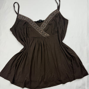 Brown embroidered pearls pleated top (M)