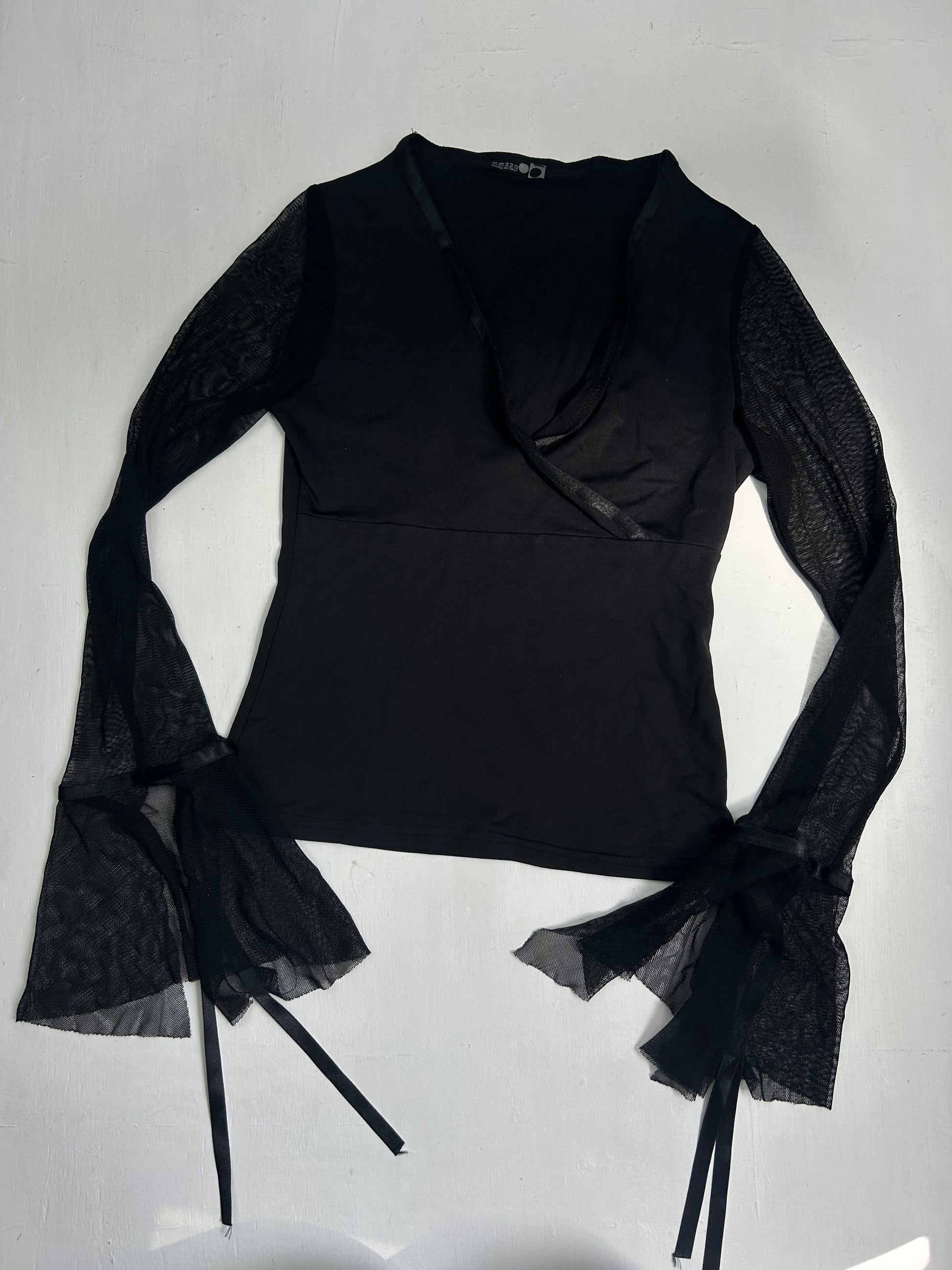 Black flared long sleeves top (XS)
