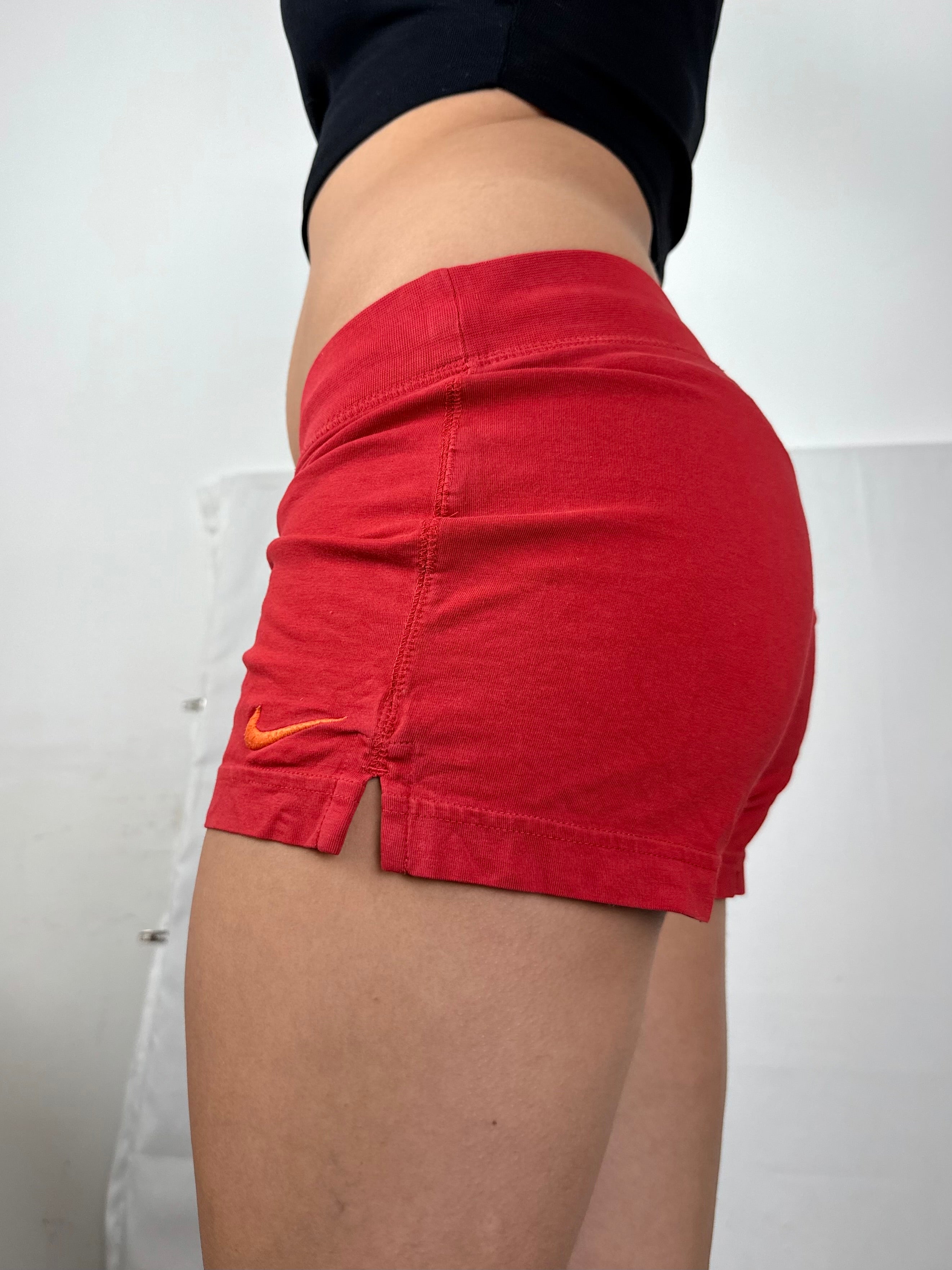 Red activewear cotton mini short (M)