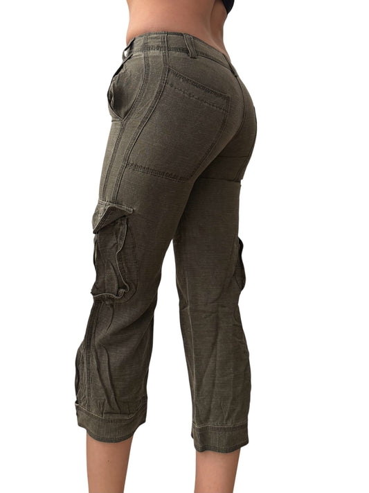 Khaki low rise cargo capri pants (XS)