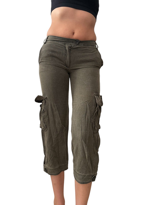 Khaki low rise cargo capri pants (XS)