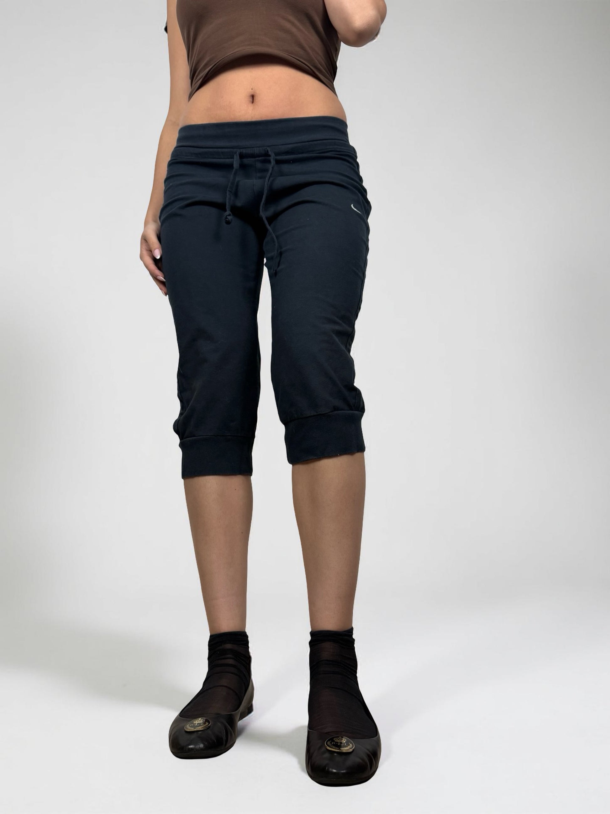 Black cotton low rise joggers capri pants (M)