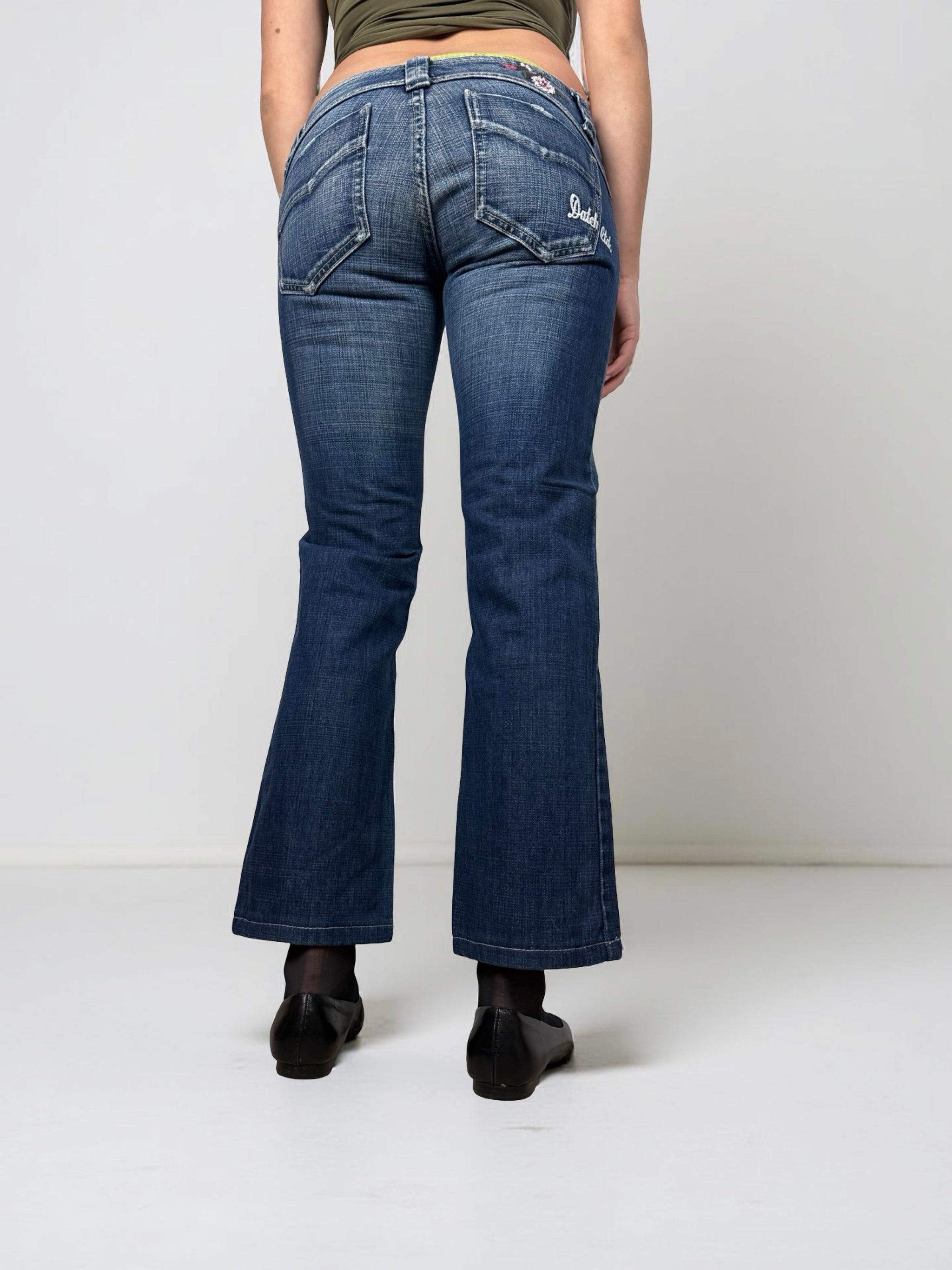 Navy blue embroidered floral low rise capri pants (S)