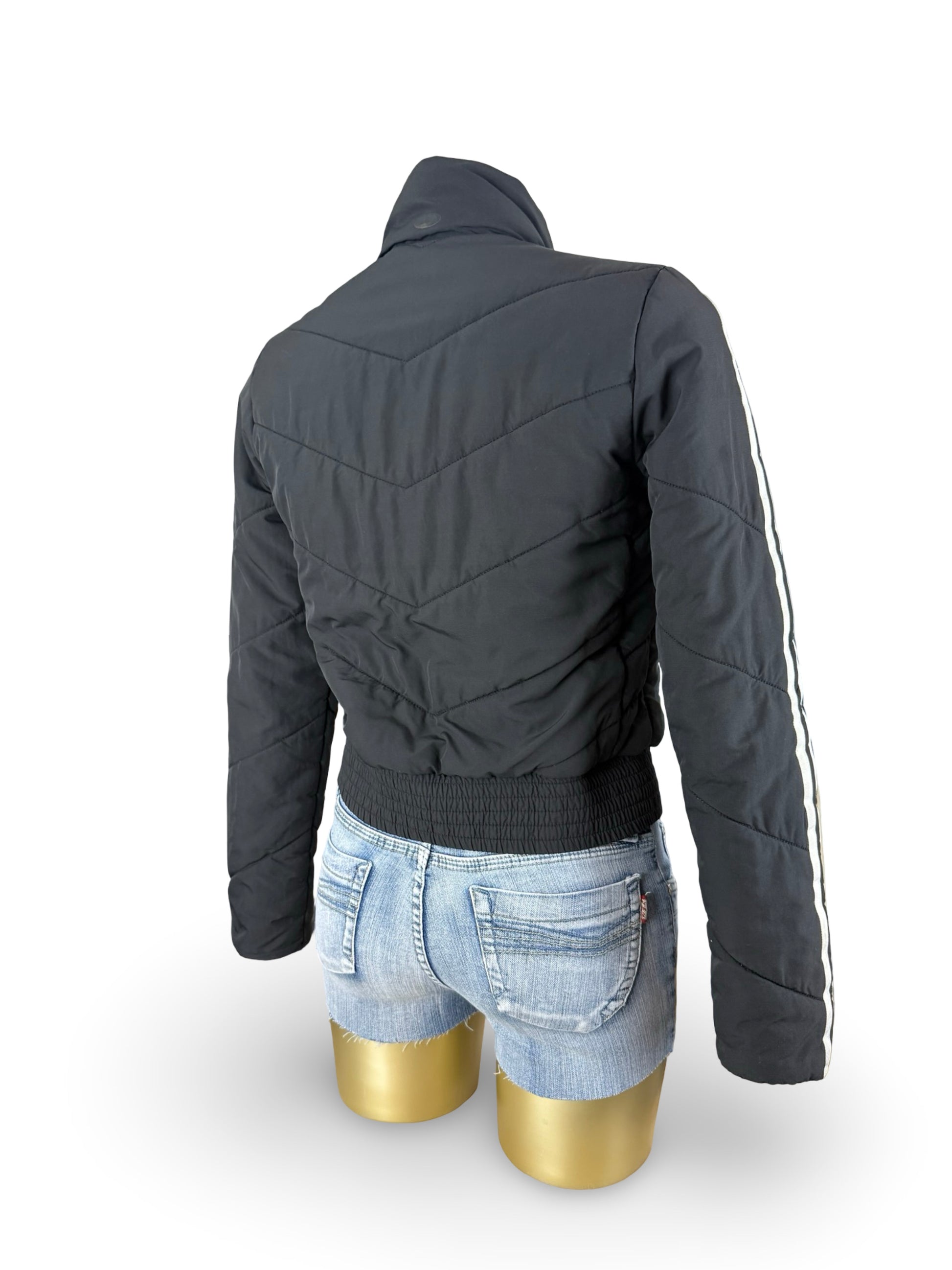 Black puffer jacket (M)