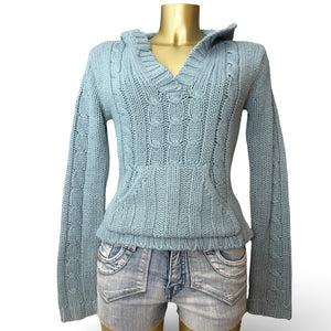 Baby blue knitted hooded jumper (M/L)