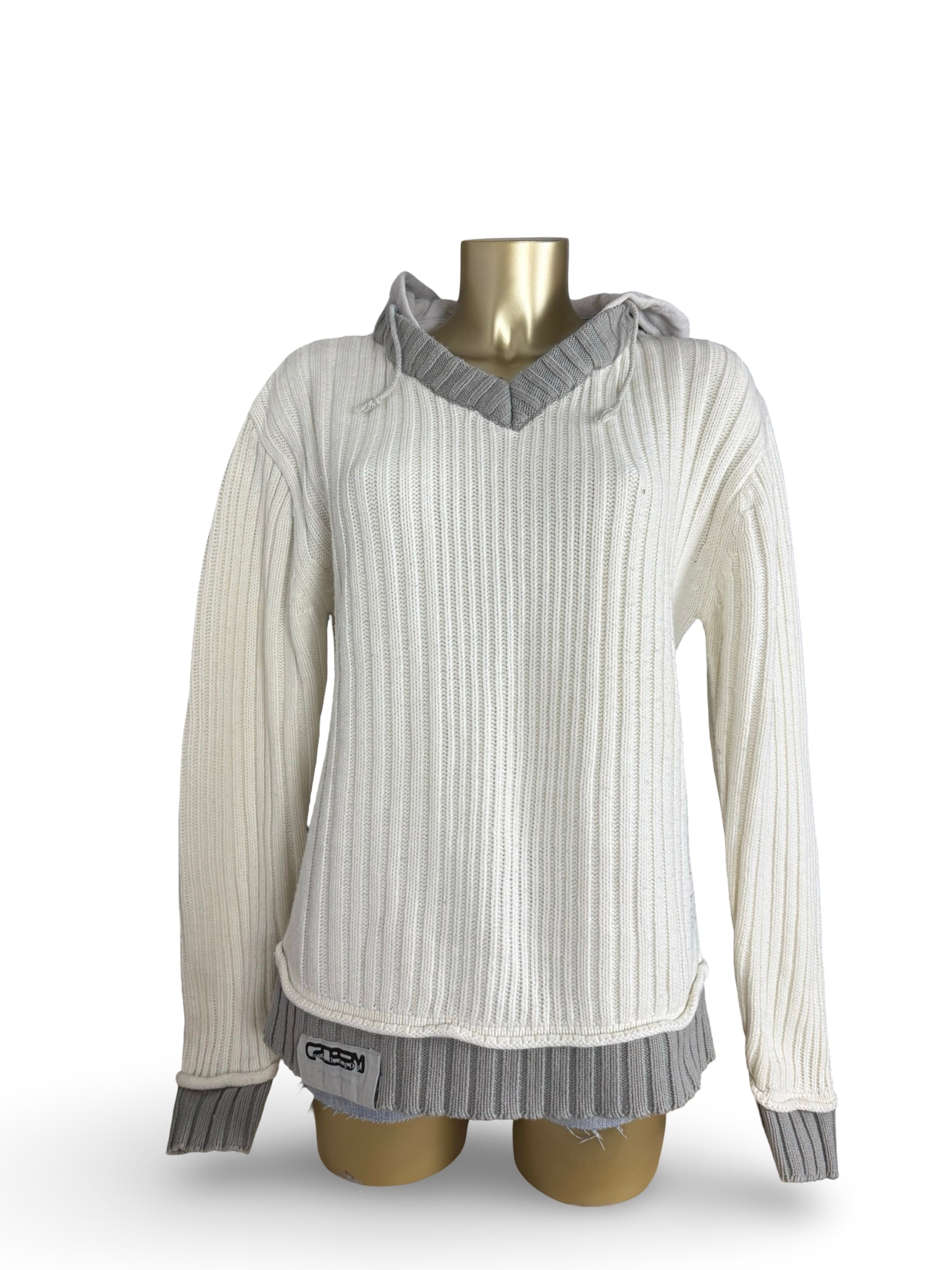 White hooded 100% cotton jumper (XL)