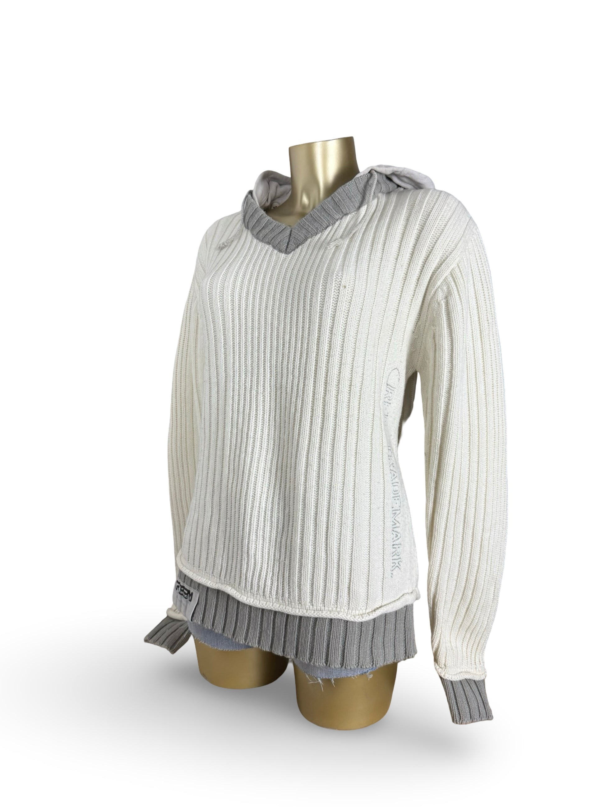 White hooded 100% cotton jumper (XL)