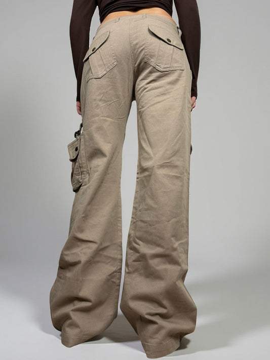 Beige low rise cargo baggy pants (L)