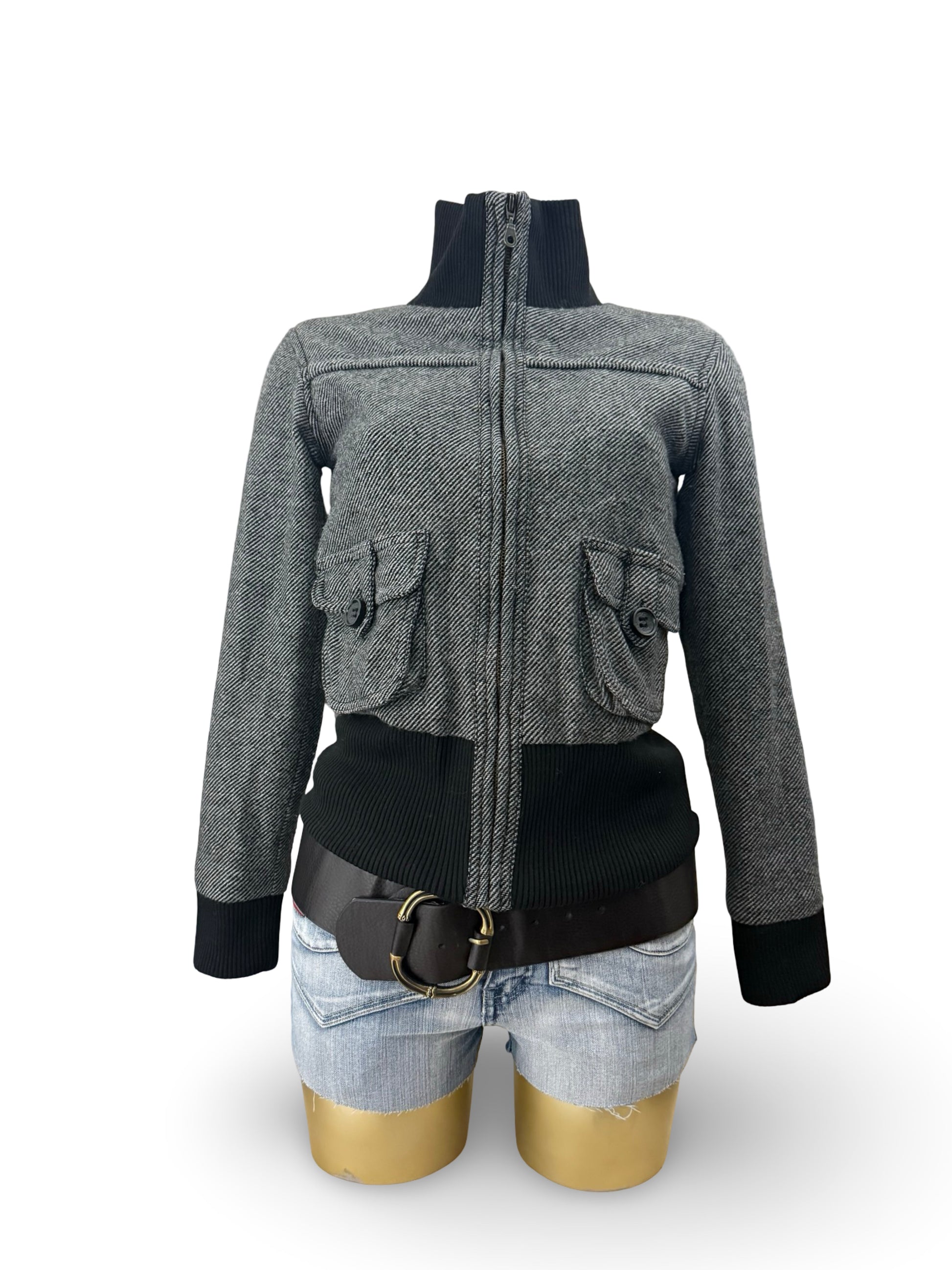 Grey zip up winter jacket (M)