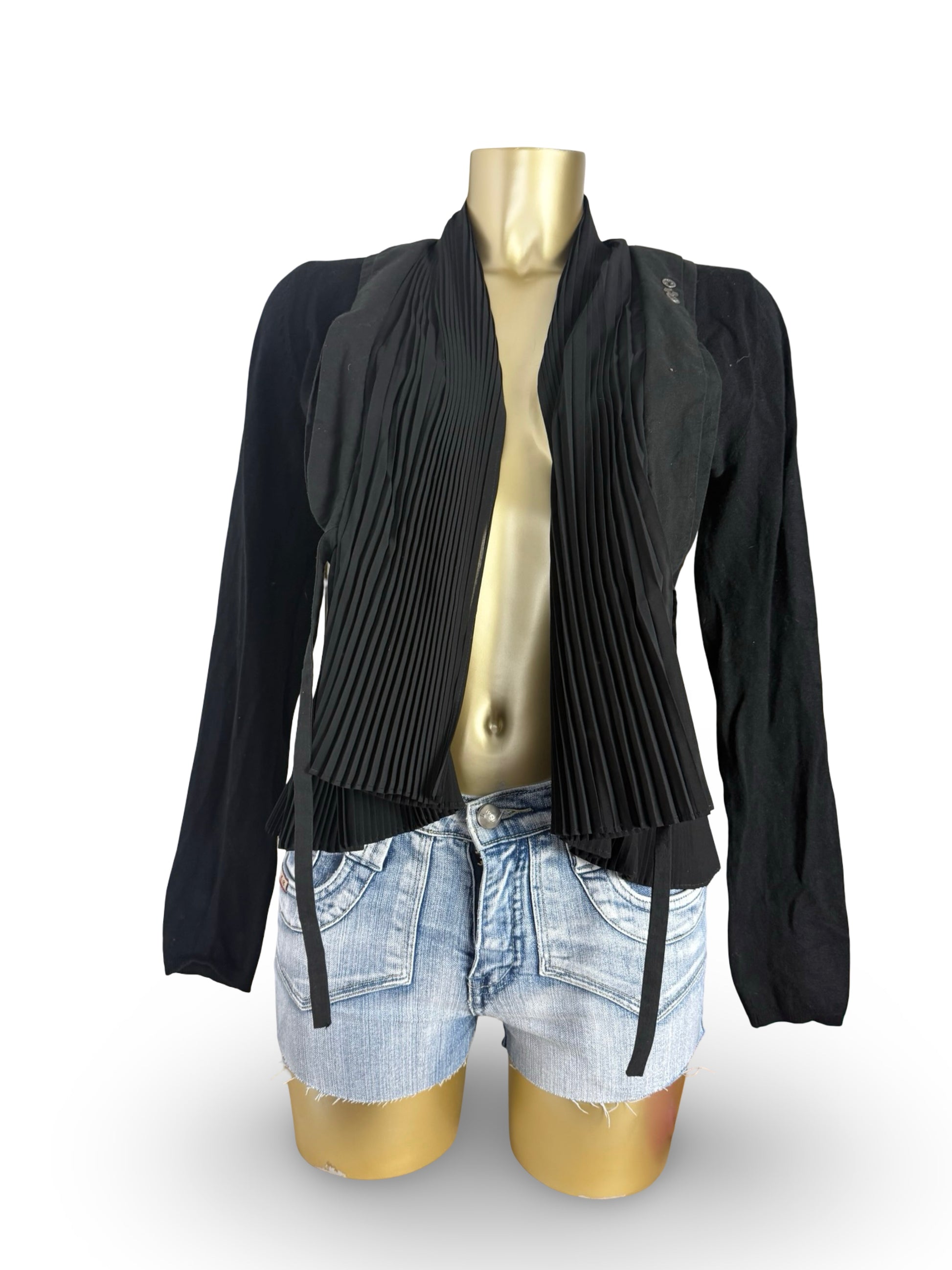 Black silky pleated jacket (S/M)