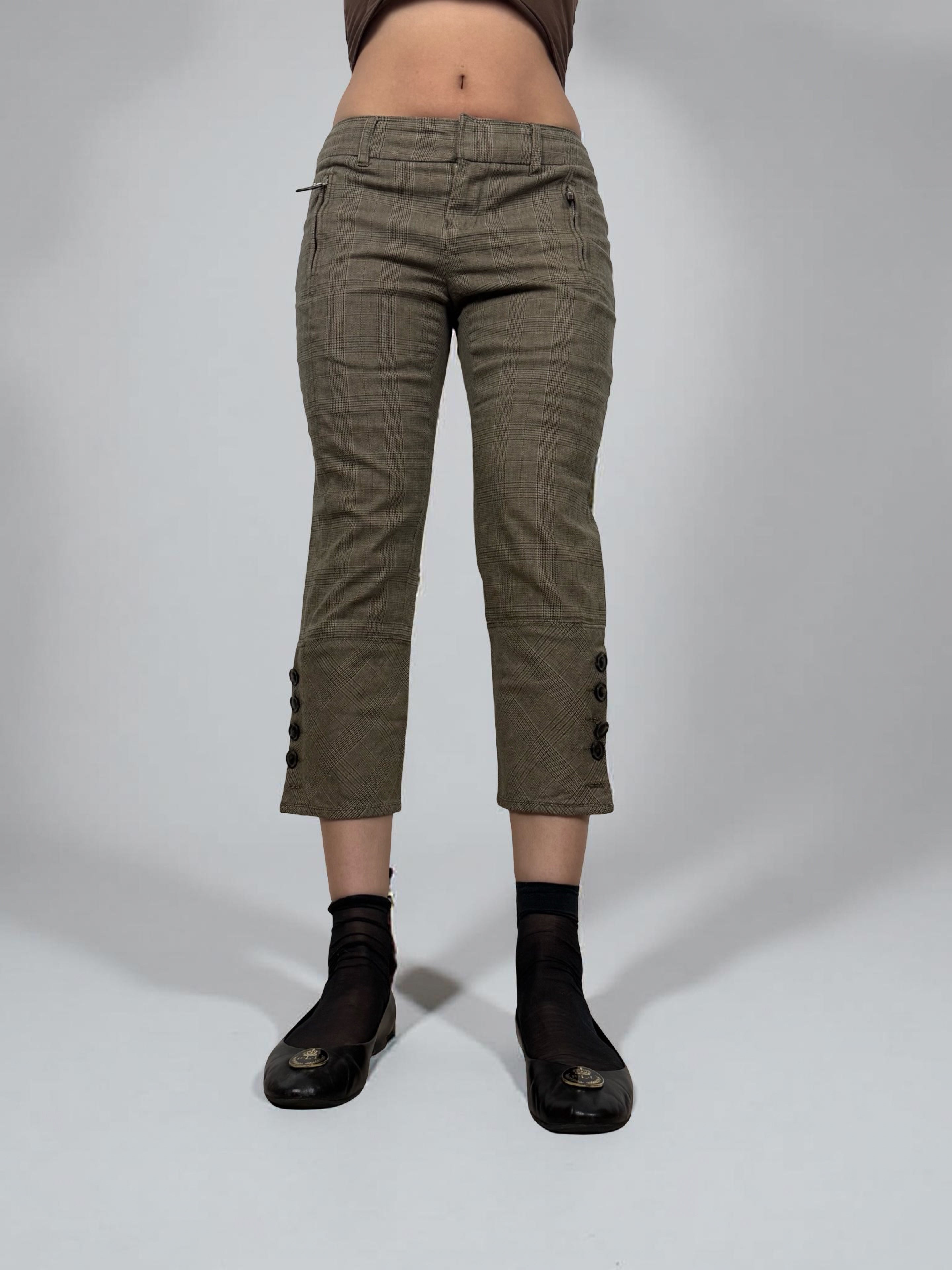 Brown check print low rise capri pants (M)