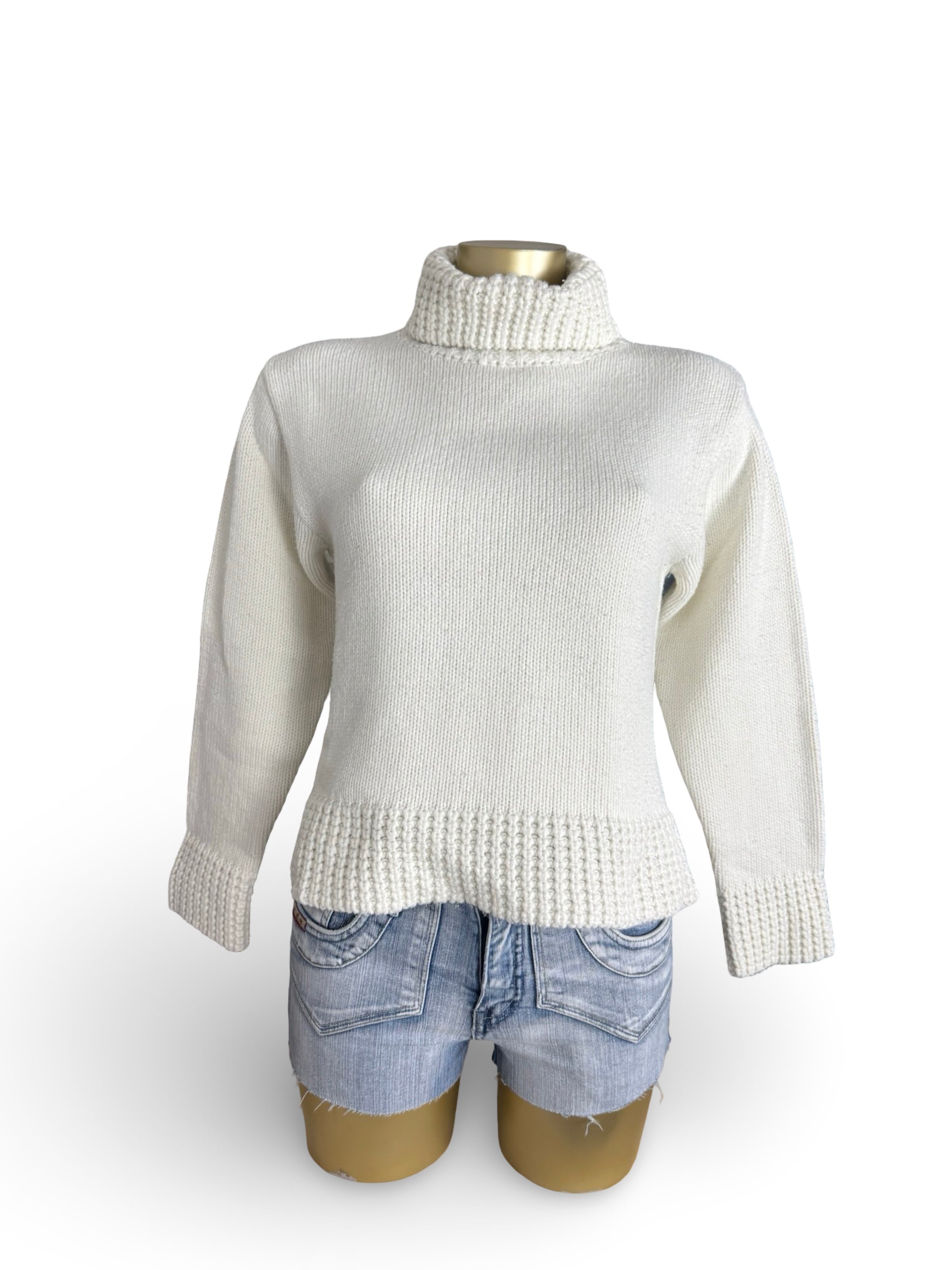 White turtleneck jumper (XS)