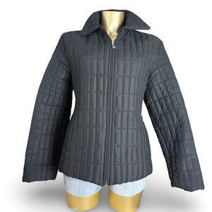 Black lightweight zip up puffer jacket (L)