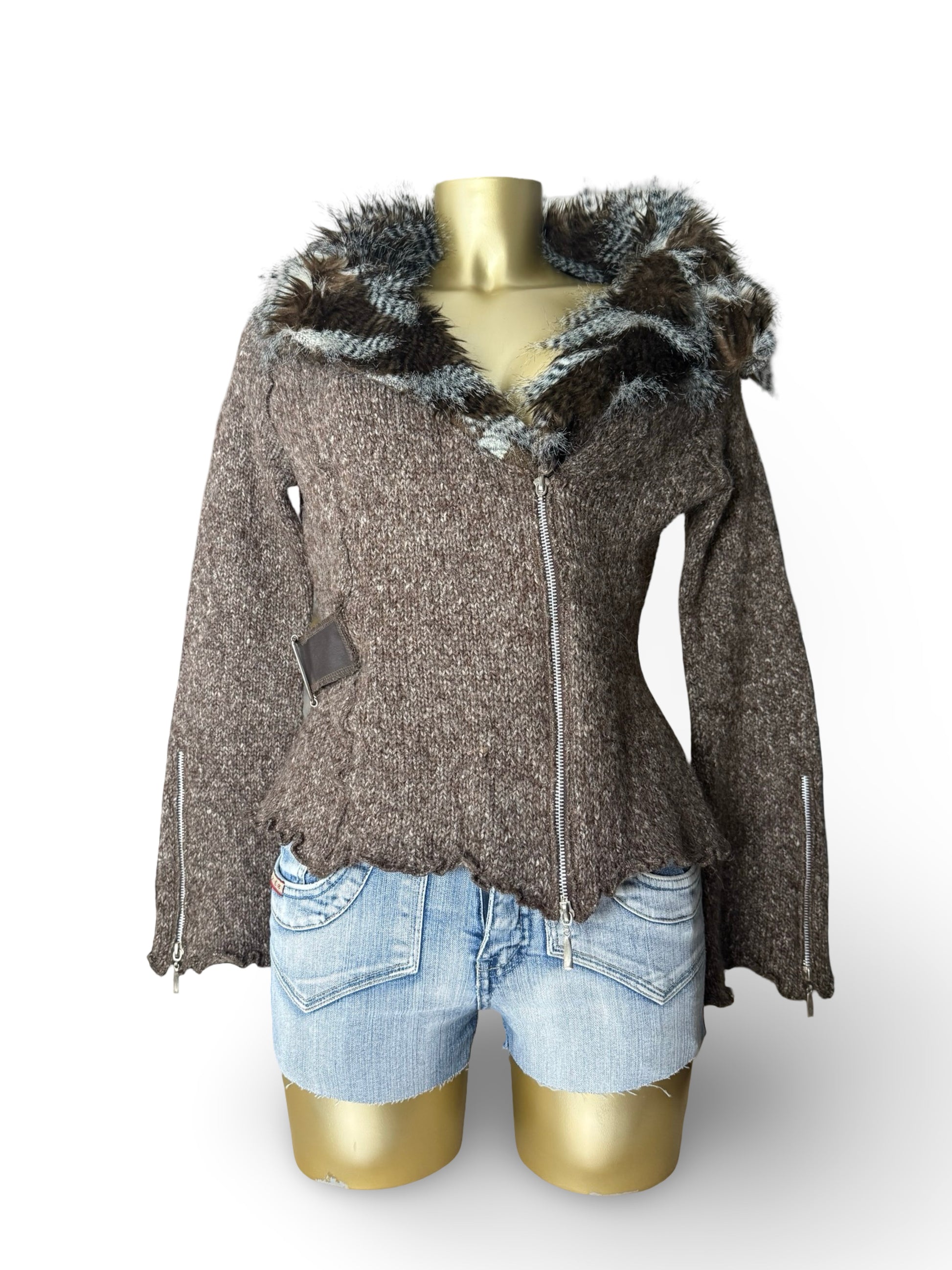 Brown faux fur neck zip up knitted  jacket (M/L)