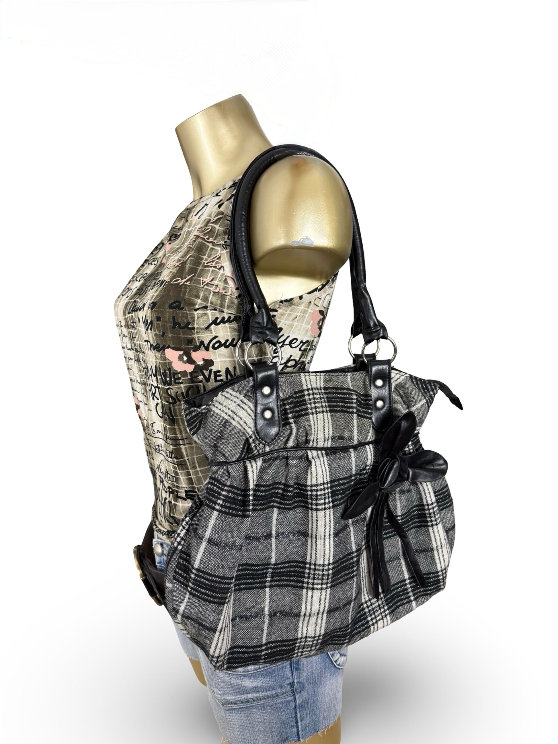 Grey check print shoulder bag (31x28 cm)