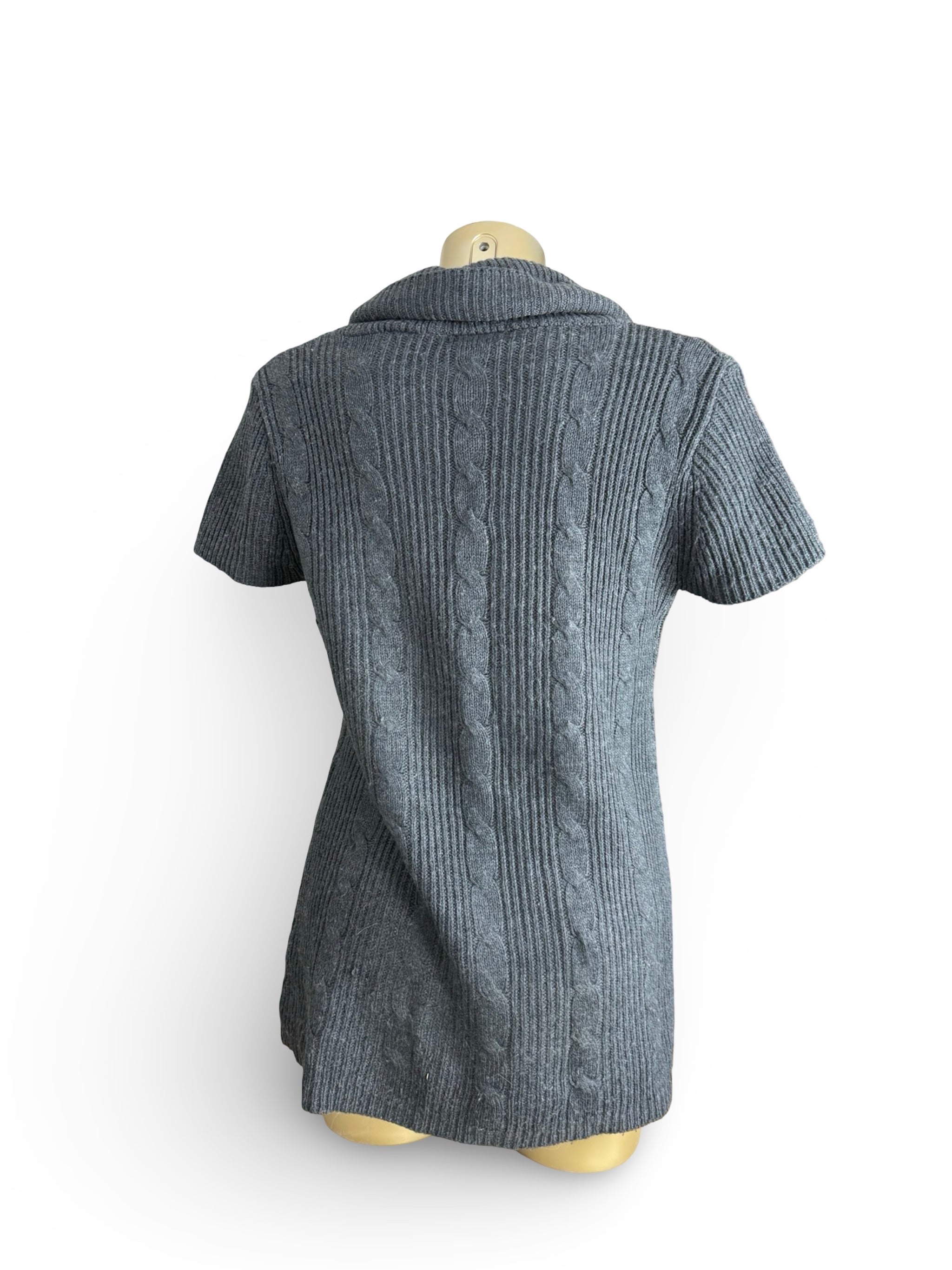 Grey shorts sleeves cardigan jumper (XL)