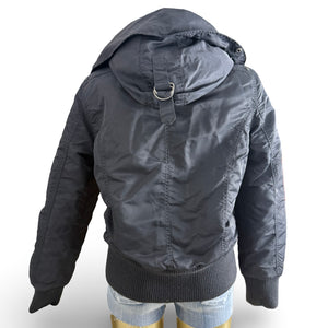 Black hooded puffer jacket (M)