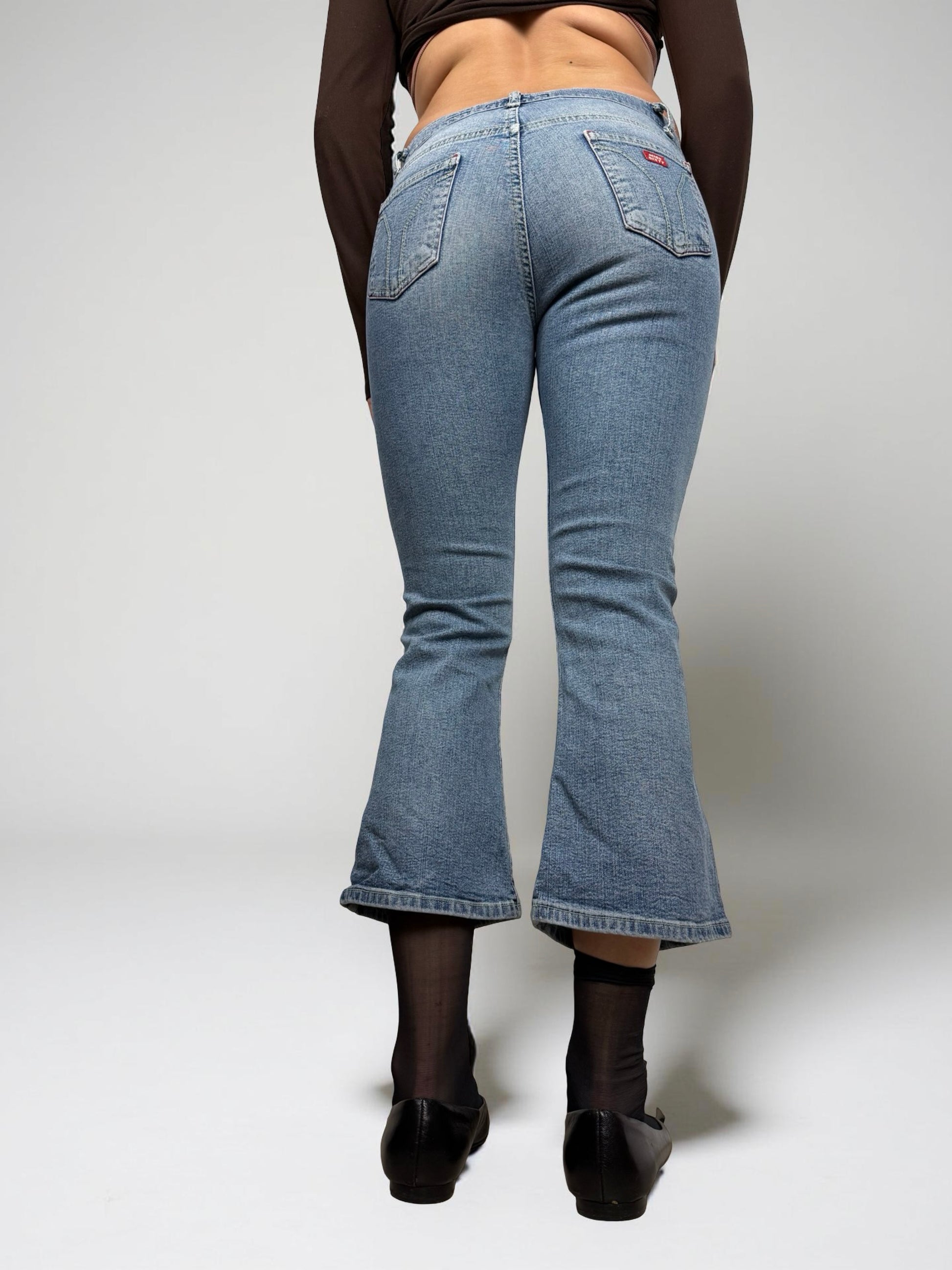 Blue denim low rise capri pants (S)