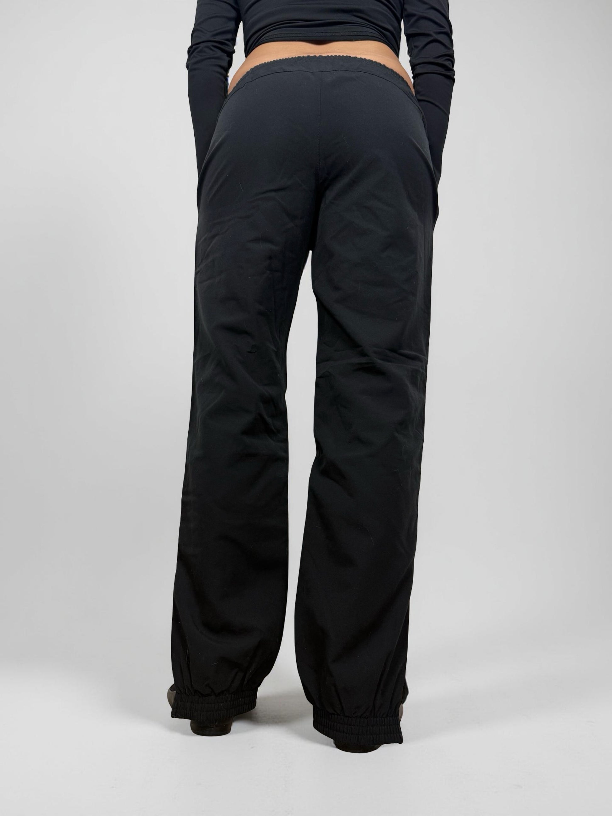 Black low rise joggers pants (S)