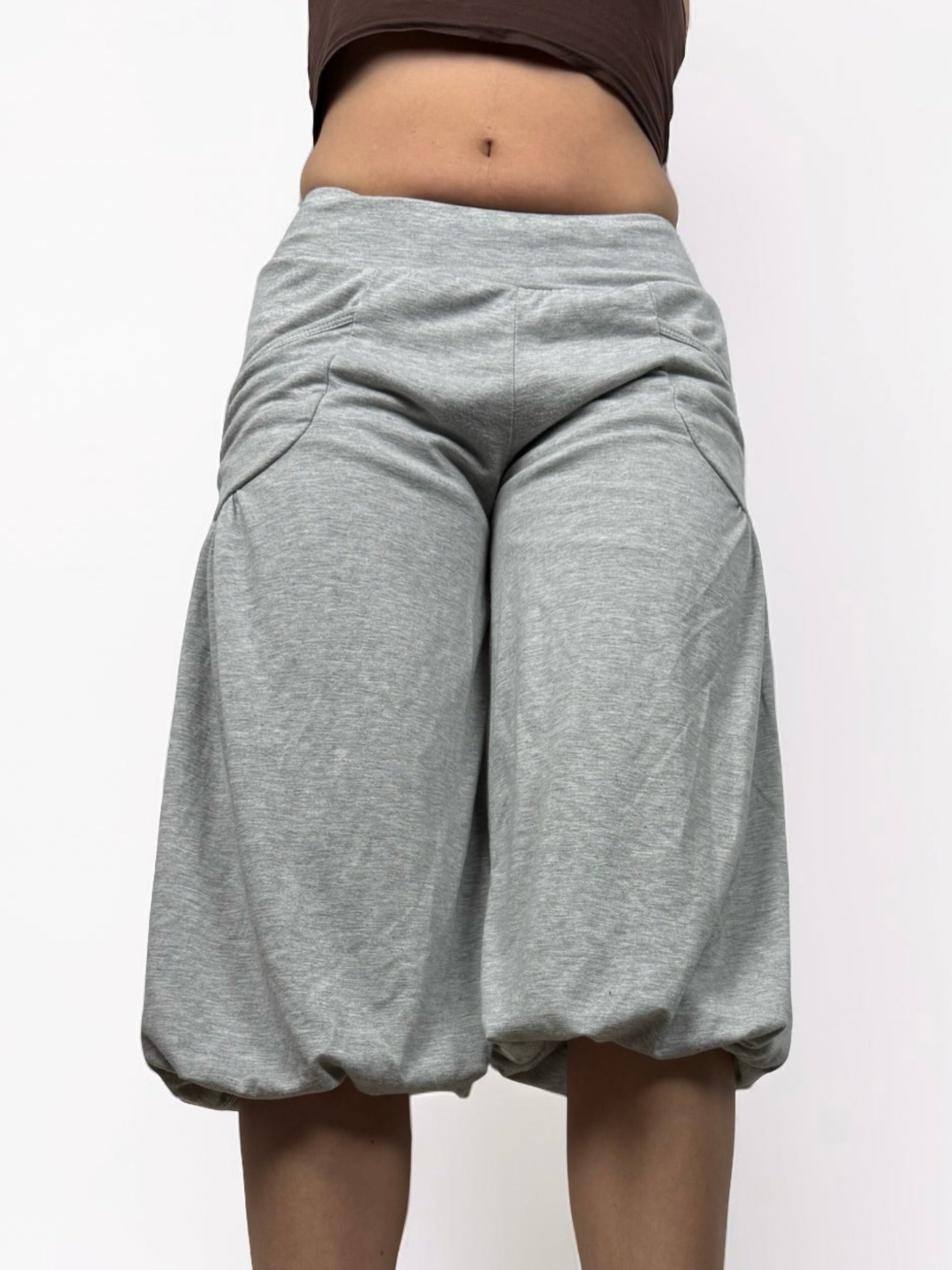 Grey baggy sarouel low rise capri pants (S)