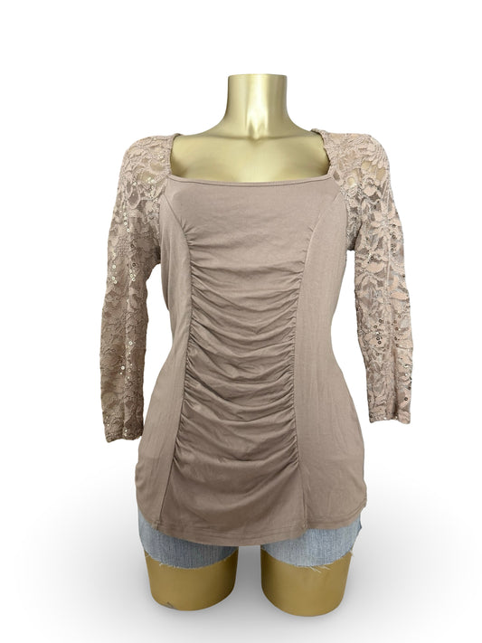 Beige lace sleeves ruched long sleeves top (XL)